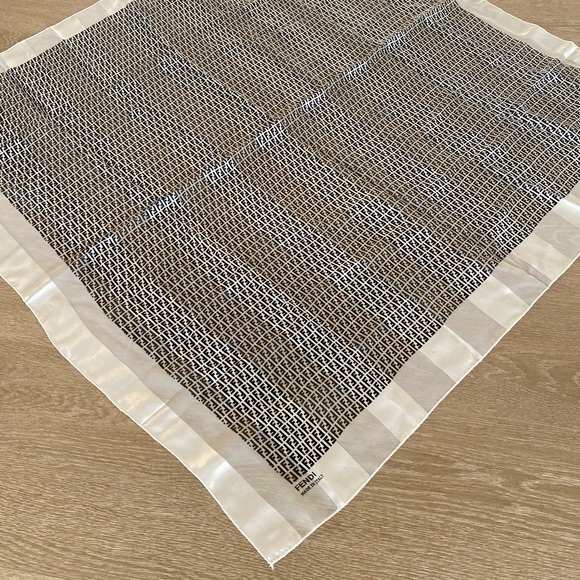 Fendi FF Vintage silk scarf! - Picture 7 of 10